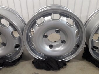 Alu kola Maxilite 5,5x15 4x130 Lancia Flavia - 5