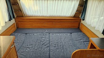 Adria Adora 502 UK solar 2m/trakční baterie 1600Wh/měnič - 5