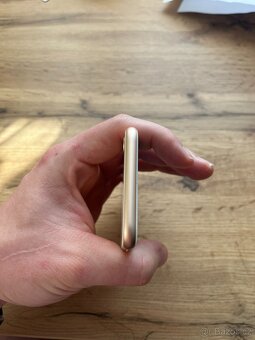 iPhone 8 – 64 GB – Rear Gold – baterie 90 %, krásný stav - 5