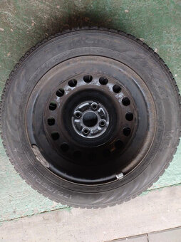 Disky + zimní pneu 175/65 R15, Toyota Yaris III - 5