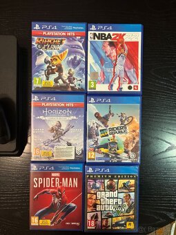 Playstation 4 slim + 2 dualshock ovladače, 6 her - 5