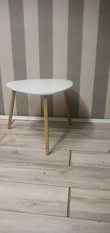 stolek ve skandinávském stylu - 5