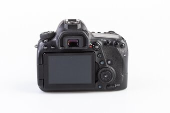Canon EOS 6D mark II - 5
