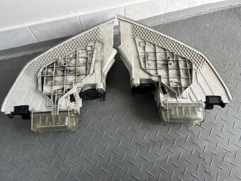 ŠKODA OCTAVIA 2 PŘEDNÍ SVĚTLA - 5