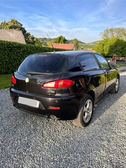 Alfa Romeo 147 1.9 jtd - 5
