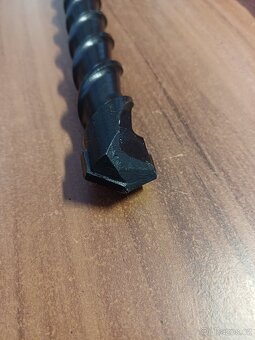Vrták do betonu 28/380 Karned - 5
