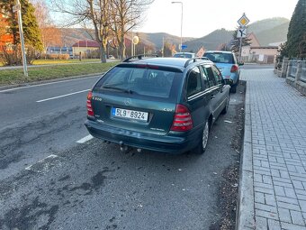 Mercedes Benz C220 W203 R.V 2002 - 5