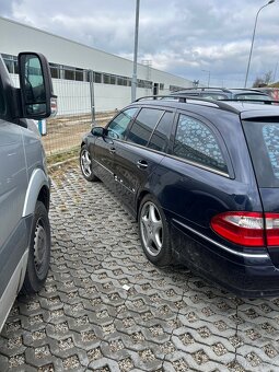 Předám mercedes w211 e320 r6 - 5