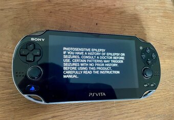 PS Vita OLED 4GB - 5