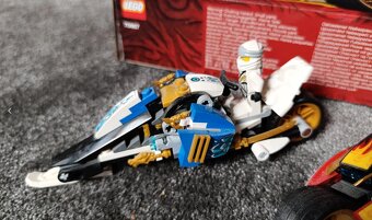 LEGO Ninjago - 70667 Kaiův motocykl a Zaneův skútr - 5