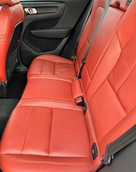 Volvo XC 40 D4 AWD Momentum Intro Edition - 5