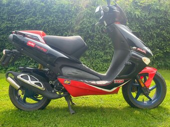 Aprilia sr 50 skútr - 5