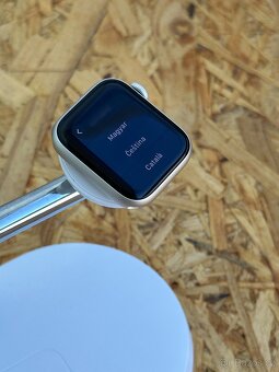 Apple Watch SE 40mm GPS 2022 ( Hvězdně bílý hliník ) - 5