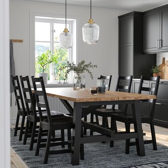 Jídelní stůl IKEA SKOGSTA – masiv akácie, černý - 5