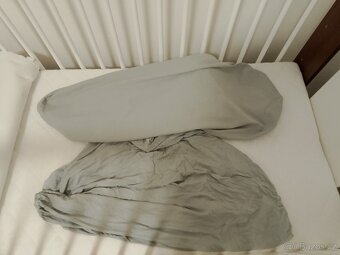 Postýlka a komoda - 5