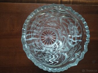 Velká broušená skleněná váza - 5