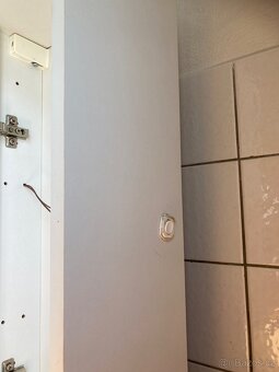 Koupelnová skříňka se zrcadlem - 5