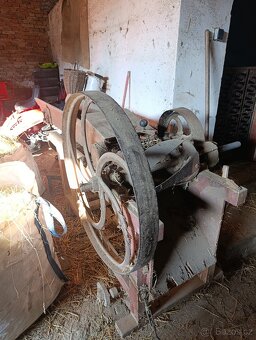 Řezačka kopřiv a slámy - 5