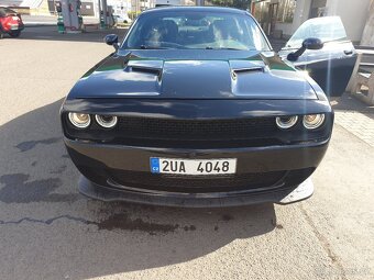 Dodge Challenger - 5