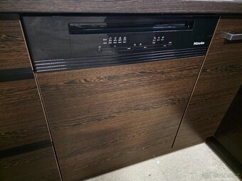 Kuchyně se spotřebiči - 5