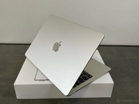 MacBook Air 13,6" 2022 M2 Starlight / 256GB - 5