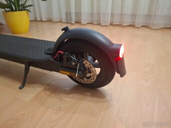 Elektrické koloběžky Xiaomi Mi Electric Pro 2 - 5