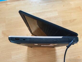 notebook Fujitsu AH512, 15,6" cpu i5, 8GB paměť, 1TB disk - 5