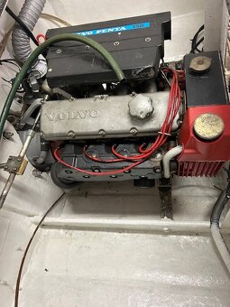 Loď včetně vleku - Volvo-Penta 150 - nová cena - 5