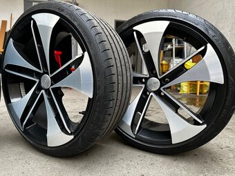5x112 R19 225/35 - 5