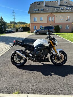 Yamaha FZ8N - 5