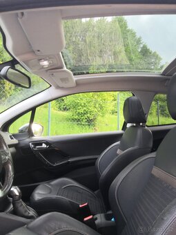Peugeot 208 - 5
