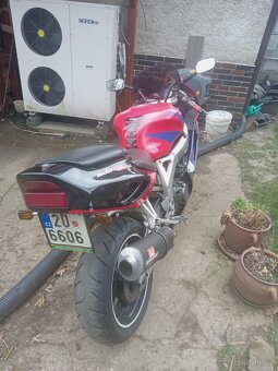 Honda Fireblade 900rr - 5