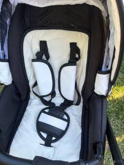 Kočárek + autosedačka s isofix základnou - 5