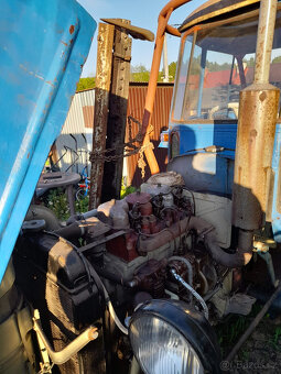 Zetor 3011 po velke opravě s spz bez stk s čápem - 5