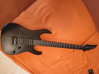Prodám elektrickou kytaru Ibanez - 5