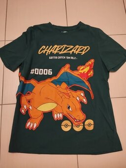 4x triko Pokémon, Charizard, Pikachu, Ball - 5