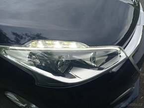 Peugeot 208 - 5