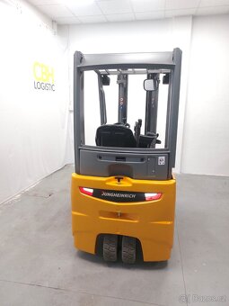 Čelní elektrický vysokozdvižný vozík Jungheinrich EFG215 - 5
