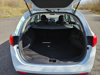 Kia Cee´d SW 1.6 GDi - 5