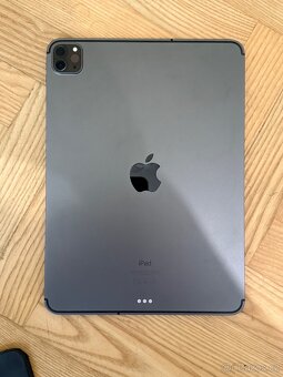 iPad Pro 11″ 2020 + Magic Keyboard + Apple Folio + Pencil 2 - 5