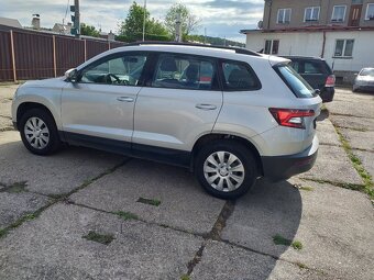 ŠKODA KAROQ 2,0 TDi,4x4 AUTOMAT,KLIMA,ESP.ABS,ČR,SERVISKA - 5