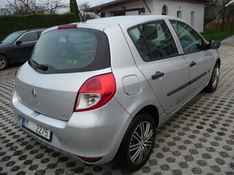 Renault Clio 1.5Dci comfort po 1.majiteli a po STK a Servise - 5