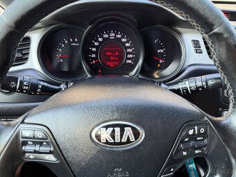 Kia Ceed, 2013, 1.4 CRDi 66kW, klima, nové STK, Tažné - 5
