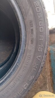 Prodám 2 x letní pneu Uniroyal 205/60/16 - 5