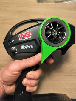 Ovládání jednou rukou Traxxas Qi Trx4 a jiná rádia - 5