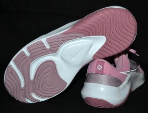 Dámské, dívčí tenisky Nike Legend Essential 3 vel. 39 a 40 - 5