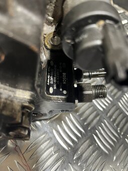 //Vstřikovací Čerpadlo Kia 2.5CRDi Bosch // - 5