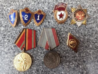 Staré medaile a odznaky - 5