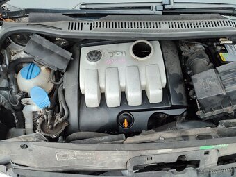 VW Touran č. 1211 - 5