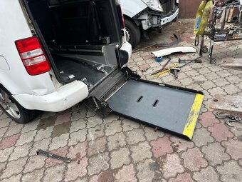 VW caddy Long pro invalidu.. 2013 - 5
